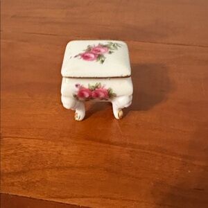 Vintage Porcelain Trinket Box Footed floral